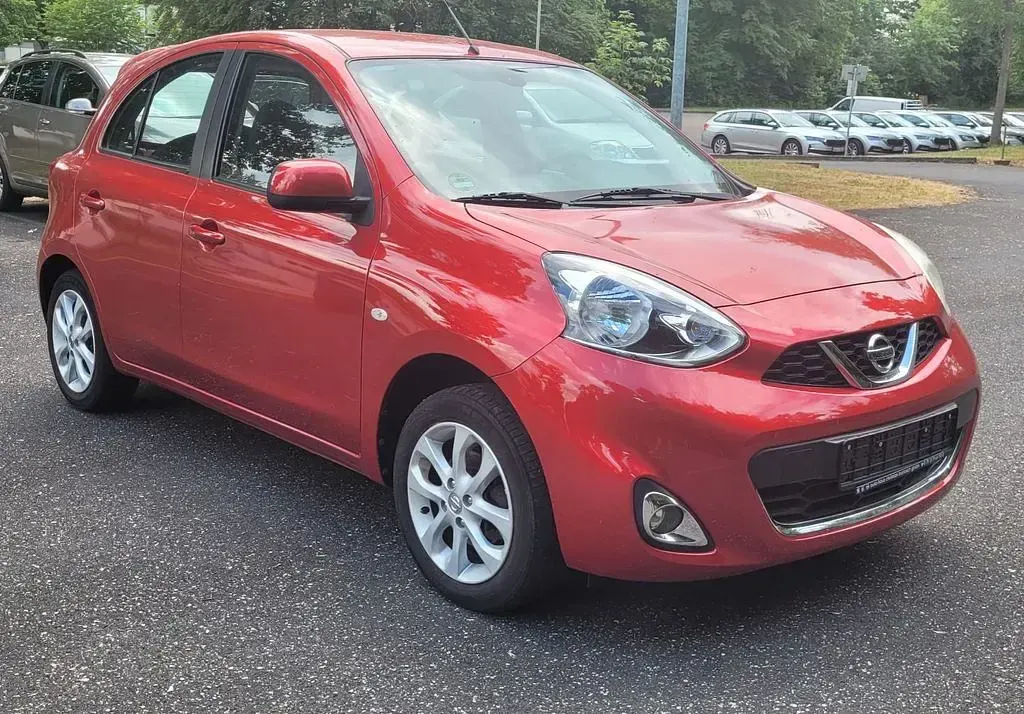 Gebraucht Nissan Micra Acenta 80 PS (58 kW) 2017 Rot Kleinwagen