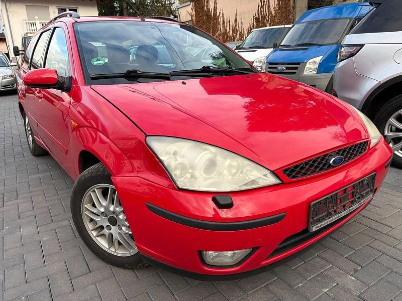 Gebraucht Ford Focus Ambiente 101 PS (74 kW) 2002 Rot Kombi
