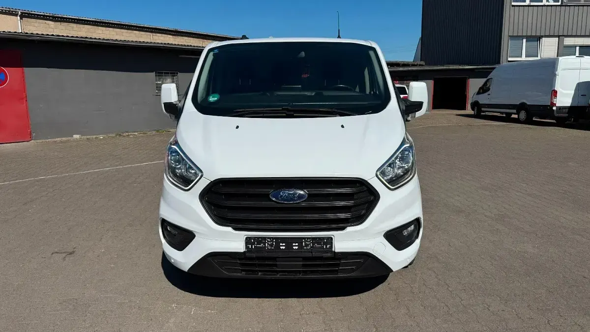 Gebraucht Ford Transit Custom Trend 105 PS (77 kW) 2019 Weiß Van / Kleinbus