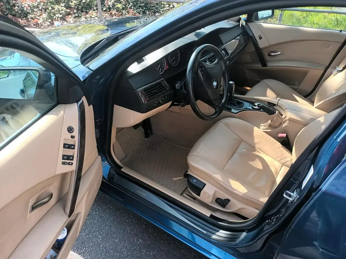 Używany BMW 520 170 KM (125 kW) 2004 Niebieski Sedan/Limuzyna
