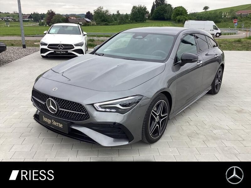 Metalliclack mountaingrau Gebraucht 2024 Mercedes CLA220 AMG Limousine | 34.690 € (Fairer Preis) - Bild 1/4