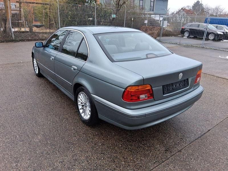 Gebraucht BMW 520 170 PS (125 kW) 2001 Grün Limousine