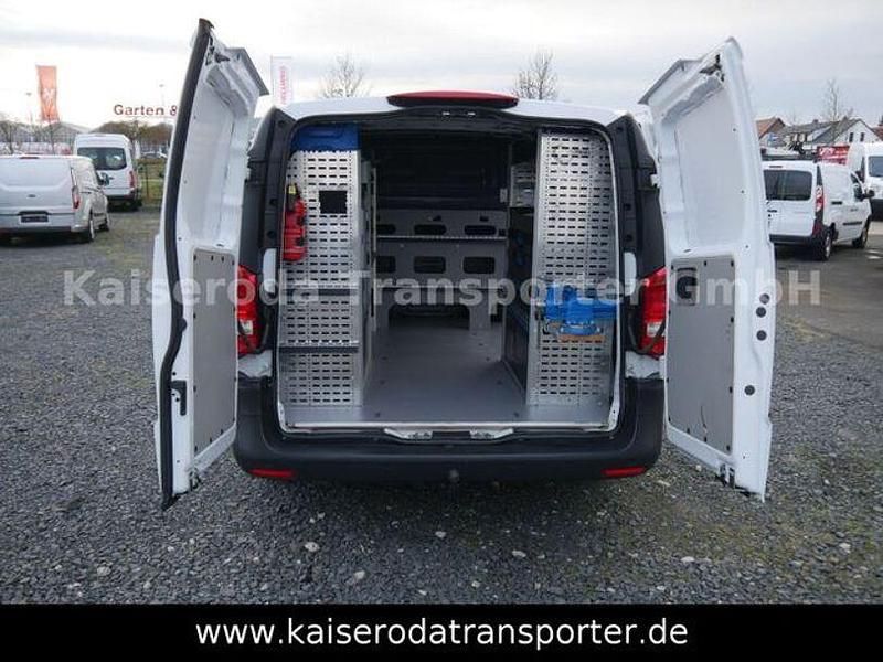 Weiss Gebraucht 2021 Mercedes Vito Van | 21.500 € (Guter Preis) - Bild 1/3