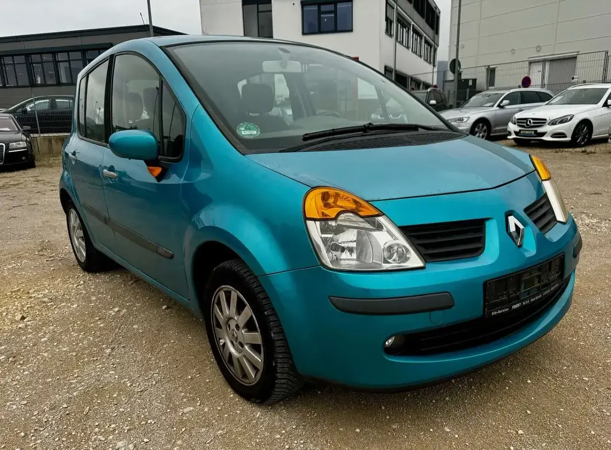 Second-hand Renault Modus Dynamique 75 CP (55 kW) 2005 Albastru Monovolum