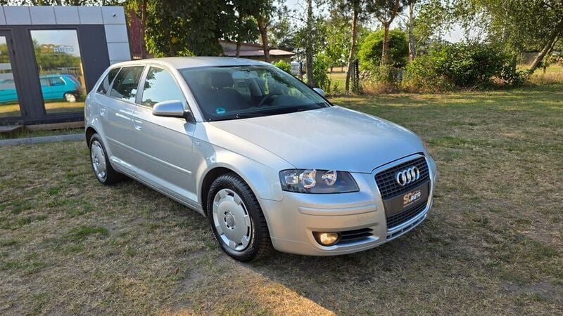 Silber Gebraucht 2006 Audi A3 Sportback Ambition Limousine | 2.250 € (Superpreis) - Bild 1/4
