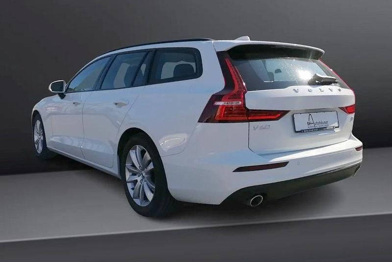 Gebraucht Volvo V60 Momentum 190 PS (139 kW) 2018 Weiß Kombi