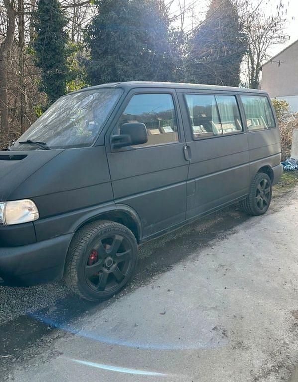 Gebraucht VW T4 102 PS (75 kW) 2002 Schwarz Van