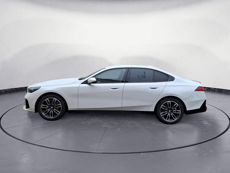 Neu BMW 520 197 PS (144 kW) 2026 Weiß Limousine