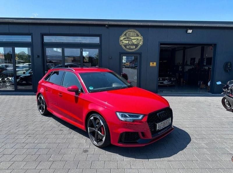 Rot Gebraucht 2019 Audi RS3 Sport Kleinwagen | 12.345 € - Bild 1/3