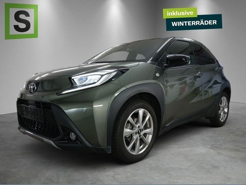 Schwarz Gebraucht 2023 Toyota Aygo X-plore Kleinwagen | 18.590 € (Fairer Preis) - Bild 1/4