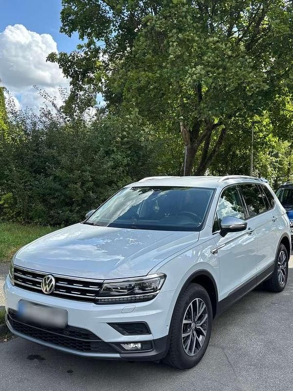 Gebraucht 2018 VW Tiguan Allspace Comfortline SUV | 24.890 € - Bild 1/4