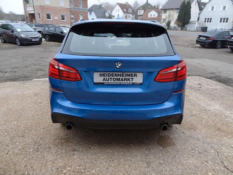 Gebraucht BMW 220 M Sport 190 PS (139 kW) 2017 Estorilblau 2 metallic Van / Kleinbus