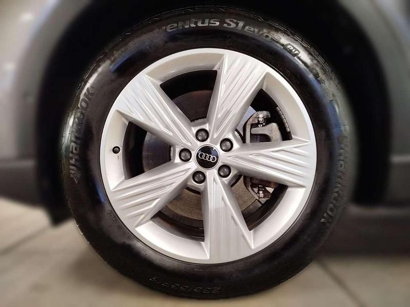 Gebraucht Audi Q4 e-tron 150 kW (204 PS) 2022 Taifungrau metallic SUV