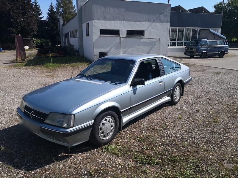 Blau Gebraucht 1983 Opel Senator Coupé | 6.500 € - Bild 1/4