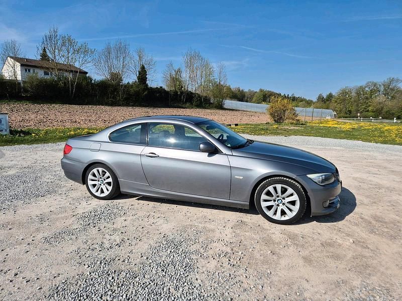 Second-hand BMW 320 184 CP (135 kW) 2011 Gri Coupe