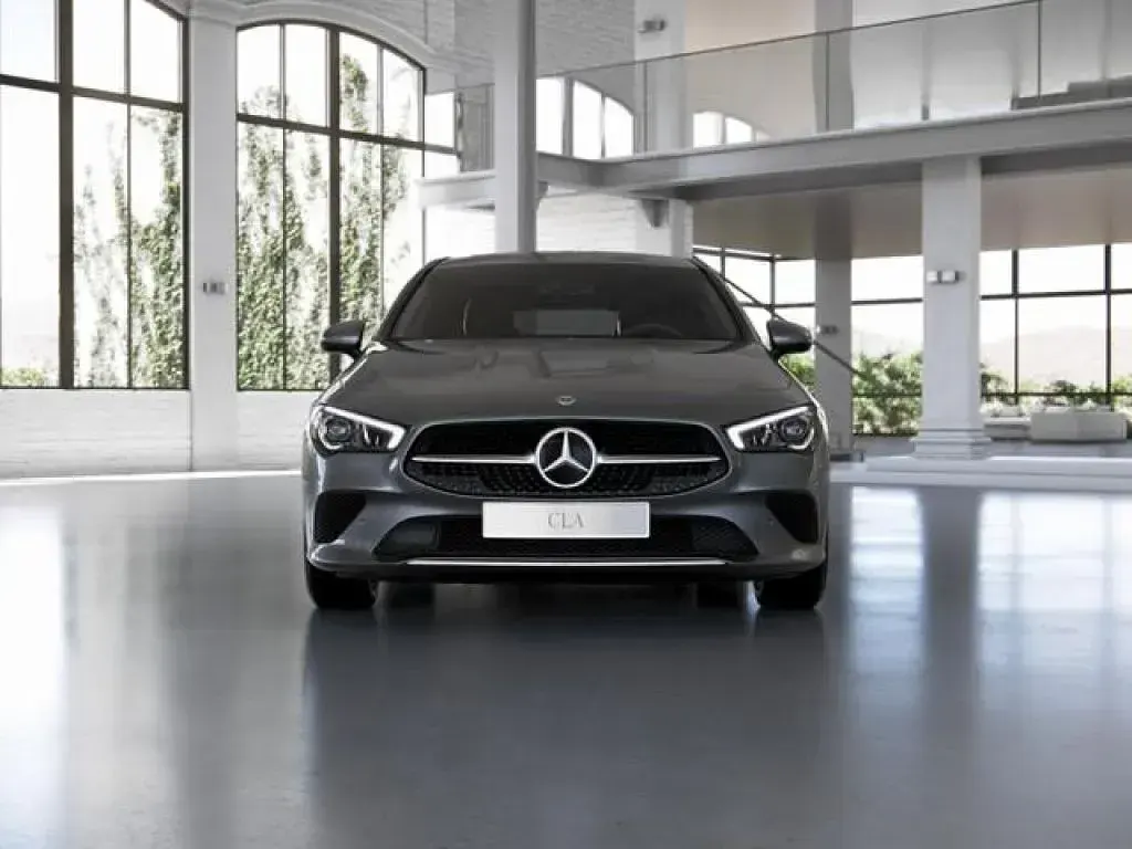 Gebraucht Mercedes CLA200 150 PS (110 kW) 2023 Metalliclack mountaingrau (metallic) Kombi