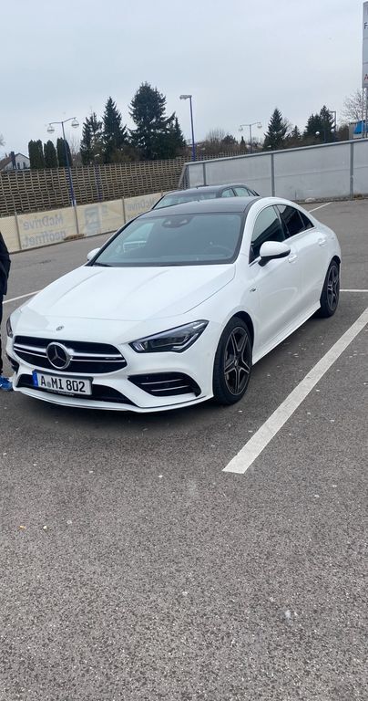 Weiß Gebraucht 2019 Mercedes CLA35 AMG AMG Coupé | 36.500 € (Fairer Preis) - Bild 1/4
