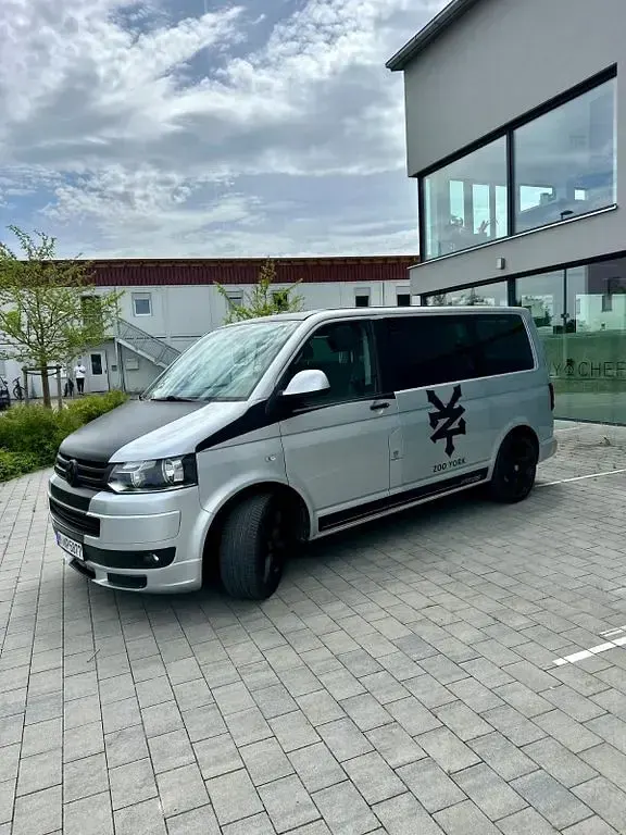 Gebraucht VW Multivan Edition 140 PS (102 kW) 2010 Silber Van / Kleinbus