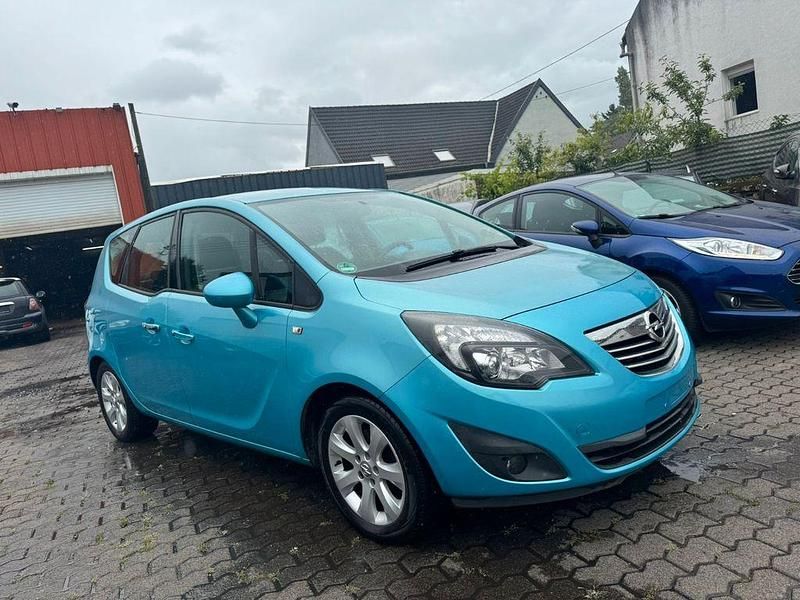 Blau Gebraucht 2010 Opel Meriva Design Edition Van / Kleinbus | 2.980 € (Fairer Preis) - Bild 1/4