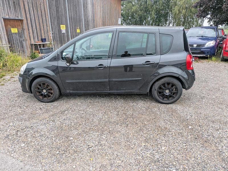 Usata Renault Modus 101 CV (74 kW) 2011 Nero Monovolume