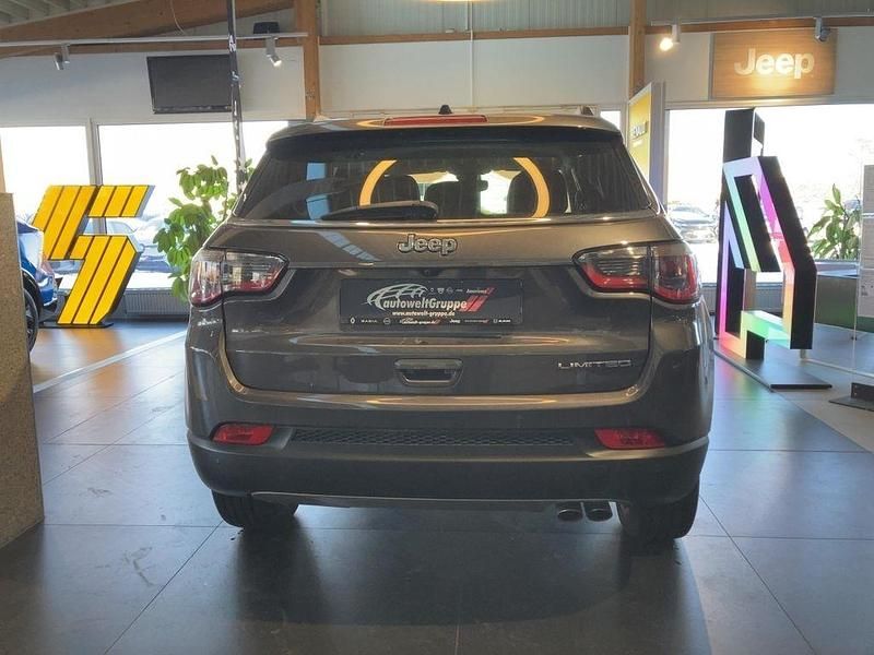 Gebraucht Jeep Compass Limited 150 PS (110 kW) 2020 Grau SUV