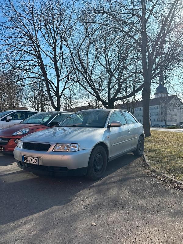 Silber Gebraucht 2000 Audi A3 Kleinwagen | 400 € (Superpreis) - Bild 1/4