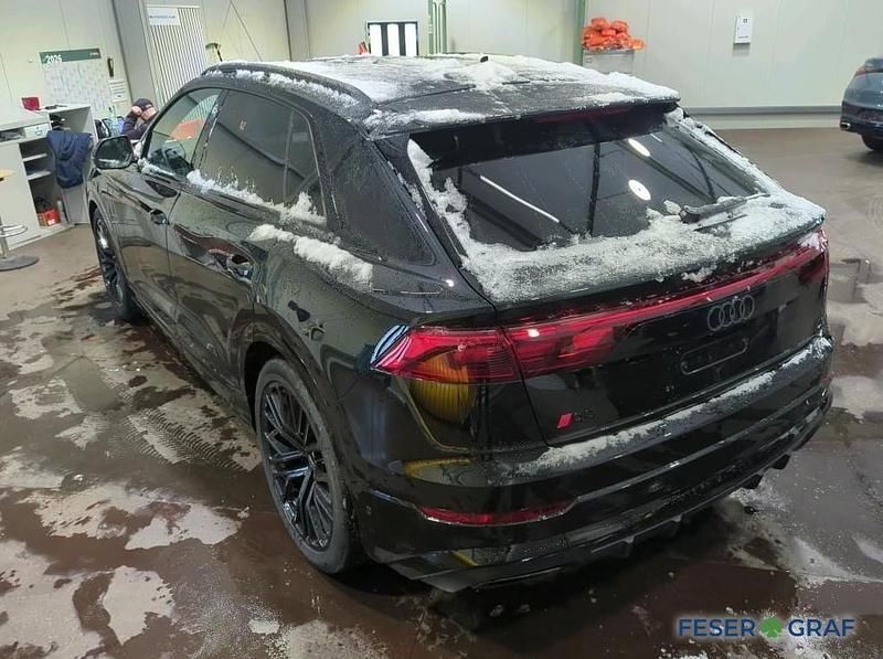 Gebraucht Audi Q8 Ambiente 286 PS (210 kW) 2024 Mythosschwarz metallic SUV