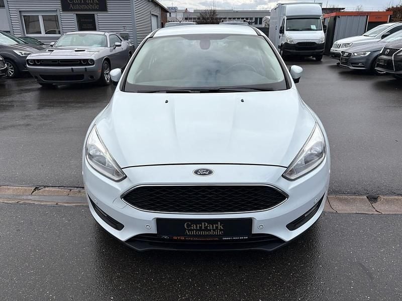 Gebraucht Ford Focus 125 PS (91 kW) 2016 Weiß Limousine