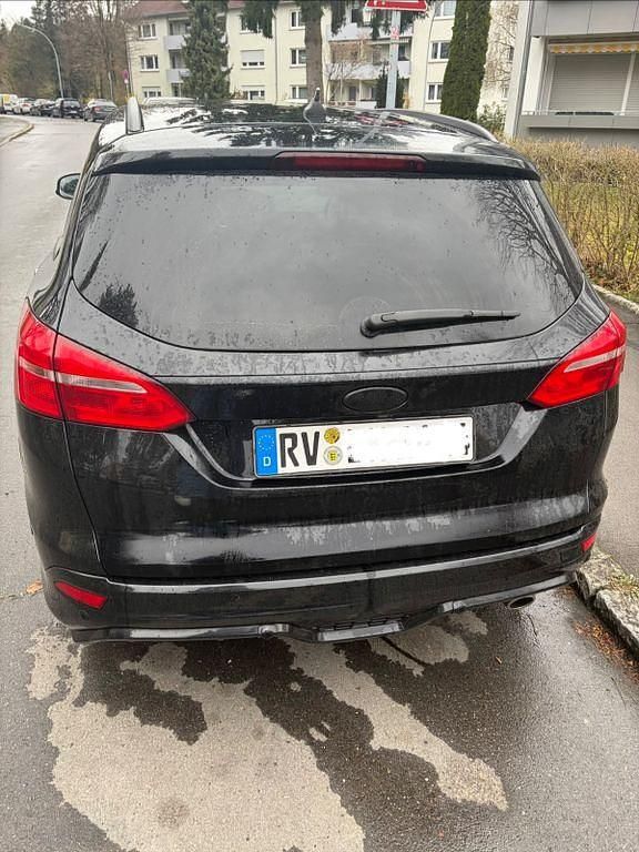 Gebraucht Ford Focus ST-Line 182 PS (133 kW) 2018 Schwarz Limousine