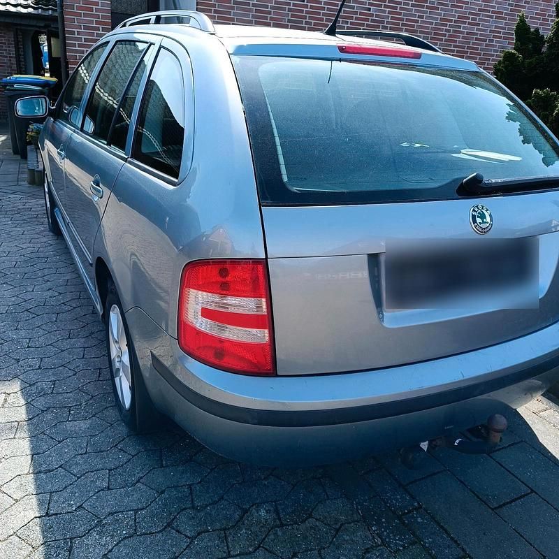 Gebraucht Skoda Fabia 100 PS (73 kW) 2005 Blau Kombi