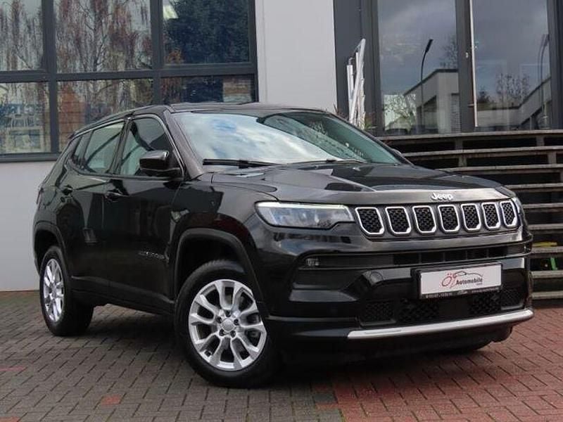 Gebraucht Jeep Compass 131 PS (96 kW) 2024 Solid black SUV