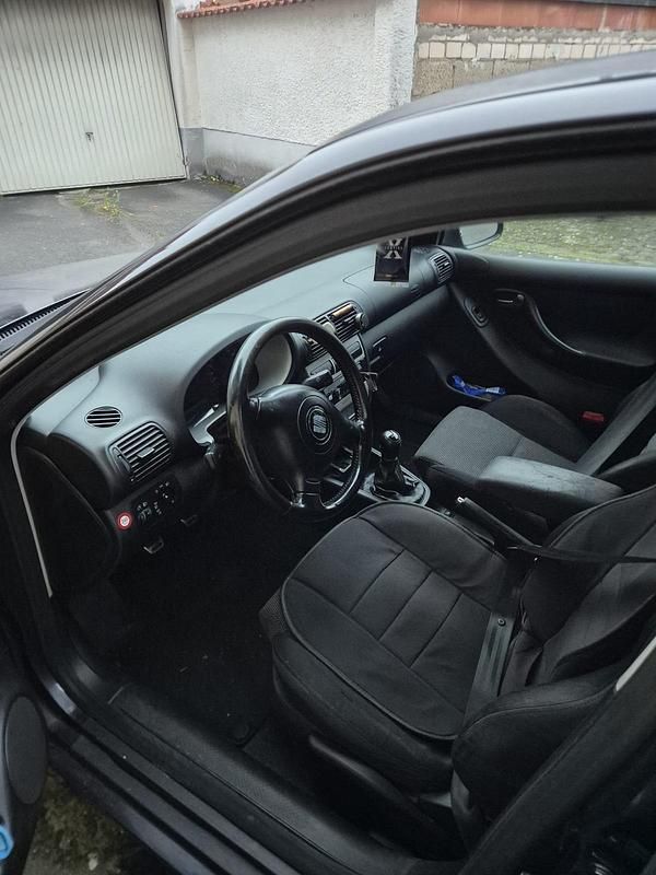 Gebraucht Seat Leon 100 PS (73 kW) 2004 Schwarz Kleinwagen