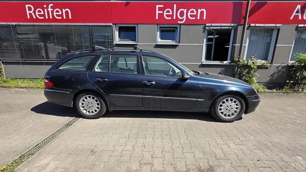 Occasion Mercedes E220 Elegance 150 ch (110 kW) 2004 Noir Berline