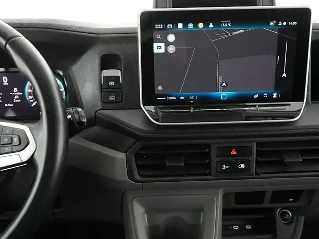 Gebraucht VW Crafter 177 PS (130 kW) 2025 Weißkeine angabe Van