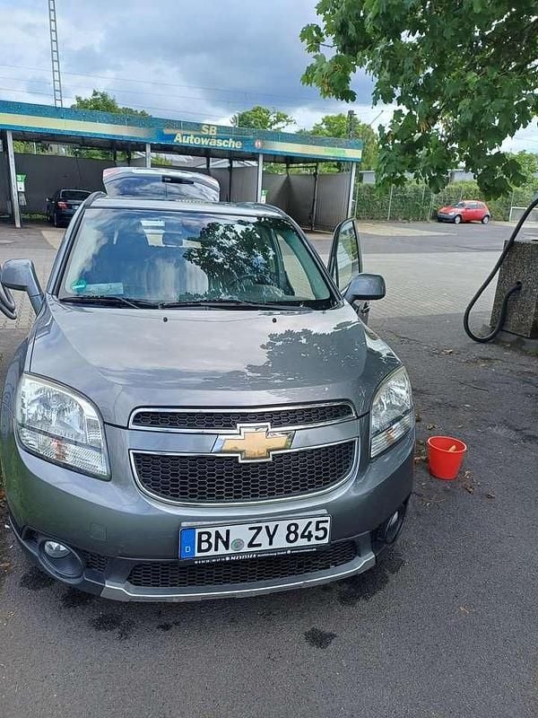 Grau Gebraucht 2013 Chevrolet Orlando LT Kombi | 4.990 € (Superpreis) - Bild 1/4