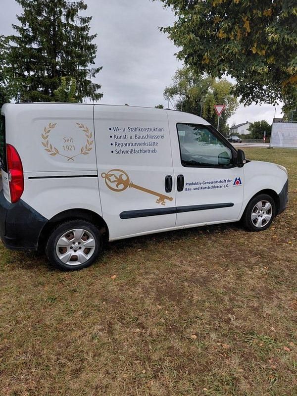 Gebraucht Opel Combo 90 PS (66 kW) 2013 Weiß Van / Kleinbus