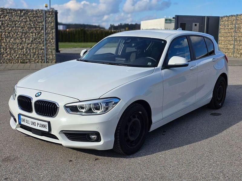 Gebraucht BMW 118 Advantage 136 PS (100 kW) 2018 Weiß Kleinwagen