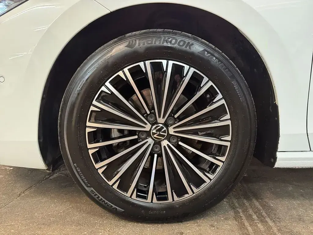Usata VW Passat Elegance 150 CV (110 kW) 2025 Bianco Station wagon