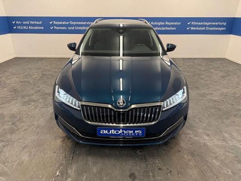 Gebraucht Skoda Superb Style 200 PS (147 kW) 2022 Blau Kombi