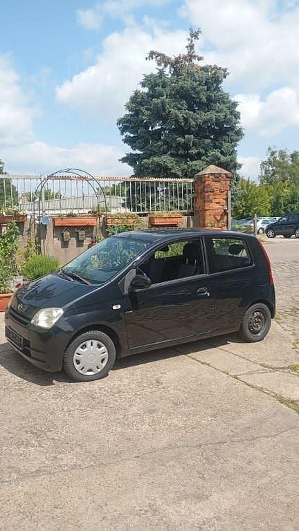 Schwarz Gebraucht 2006 Daihatsu Cuore Kleinwagen | 2.000 € (Guter Preis) - Bild 1/4