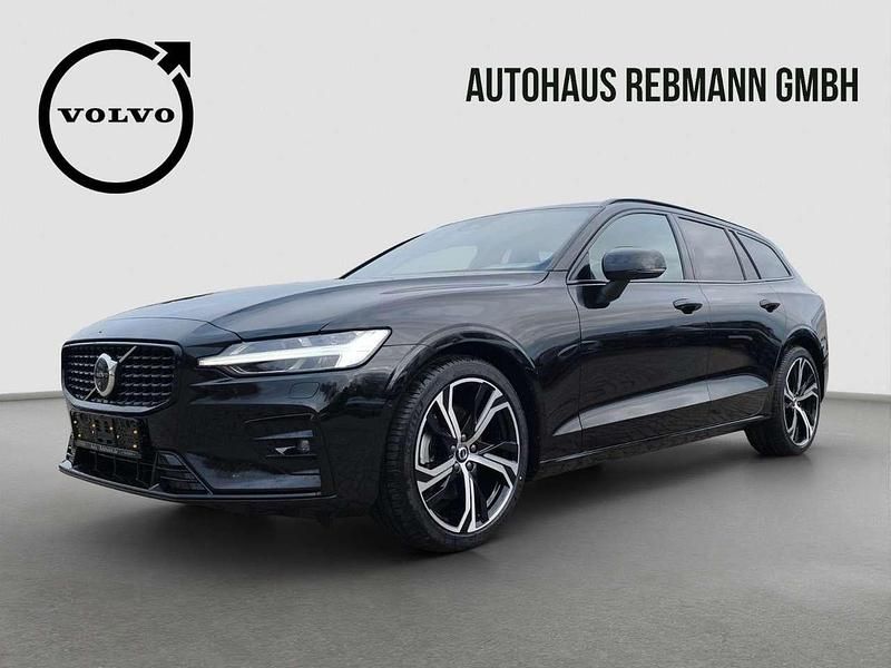 Gebraucht Volvo V60 Plus 197 PS (144 kW) 2025 Schwarz Kombi