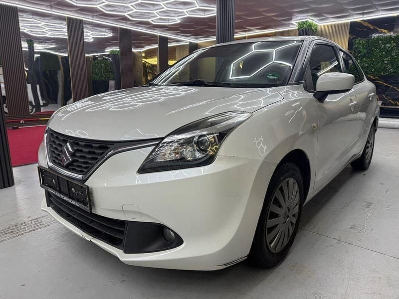 Gebraucht Suzuki Baleno Club 90 PS (66 kW) 2018 Weiß Kleinwagen