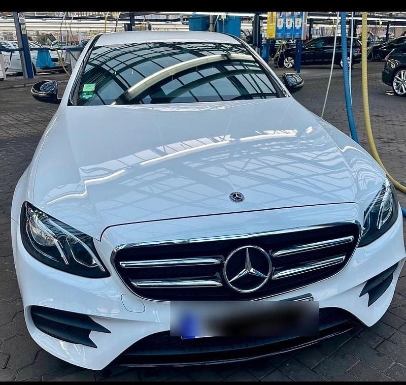 Gebraucht Mercedes E200 AMG line 150 PS (110 kW) 2017 Weiß Limousine