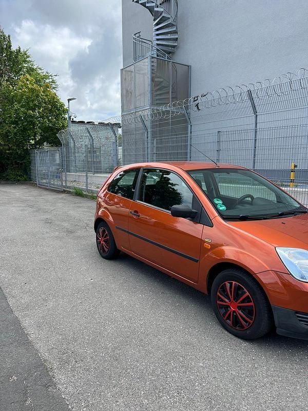 Gebraucht Ford Fiesta 80 PS (58 kW) 2005 Orange Kleinwagen