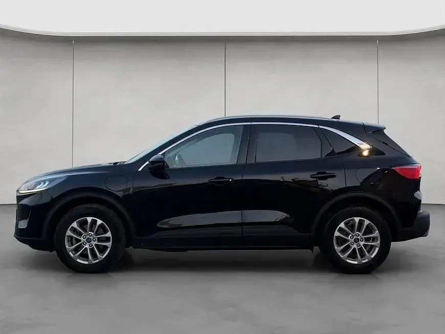 Gebraucht Ford Kuga Titanium 224 PS (164 kW) 2022 Agate black metallic SUV