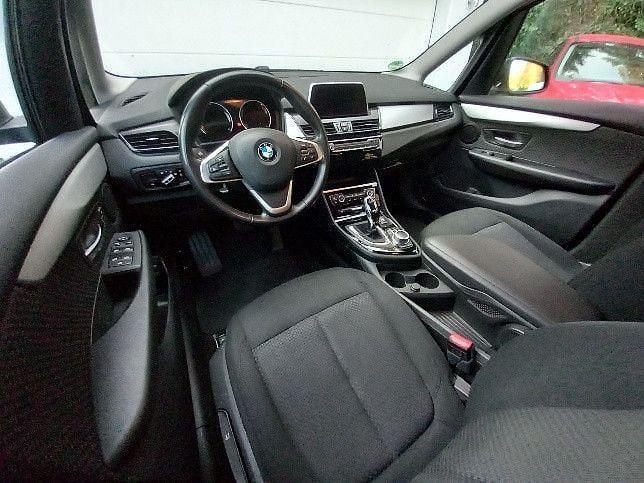 Gebraucht BMW 218 Gran Tourer 150 PS (110 kW) 2022 Schwarz ii/bonnet fluid black Van / Kleinbus