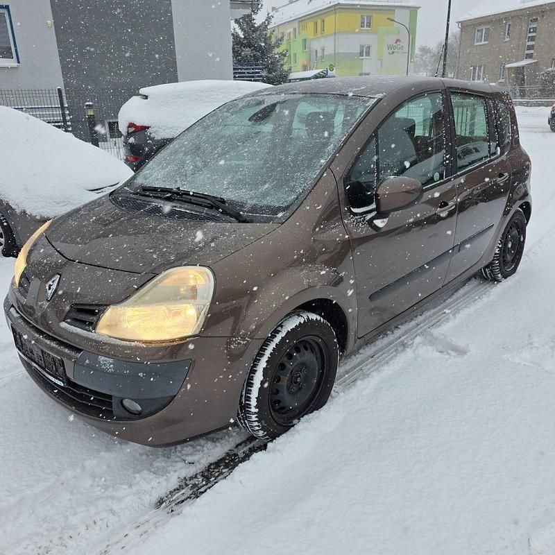 Grau Gebraucht 2012 Renault Grand Modus Van / Kleinbus | 4.998 € (Fairer Preis) - Bild 1/4