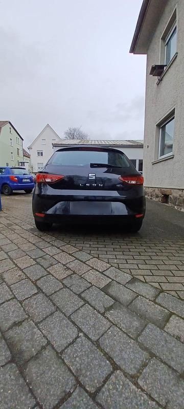 Usata Seat Leon 105 CV (77 kW) 2013 Nero Utilitaria