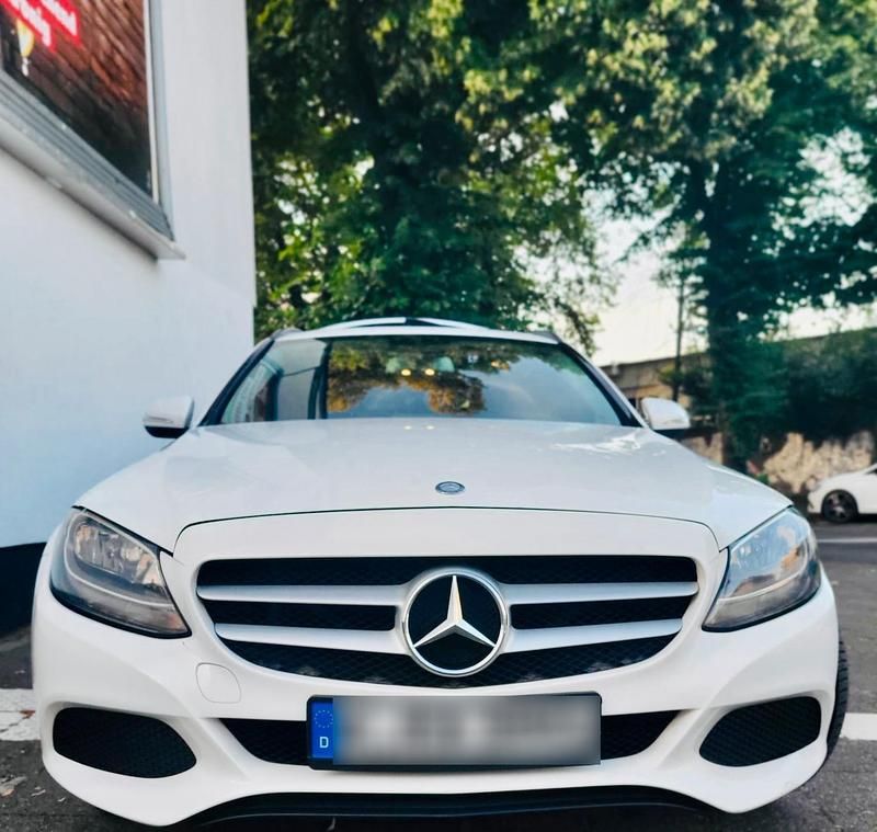 Weiß Gebraucht 2015 Mercedes C220 Business Kombi | 12.000 € (Superpreis) - Bild 1/4
