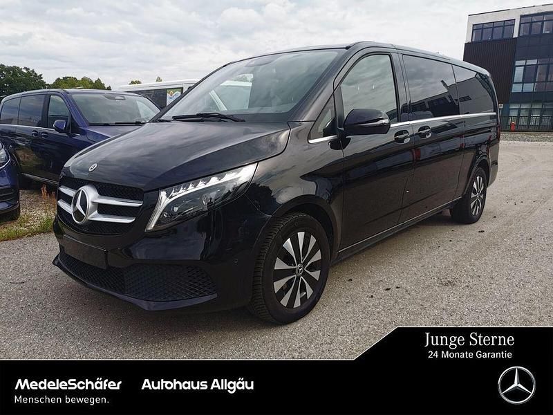 Obsidianschwarz Gebraucht 2023 Mercedes V300 Avantgarde Van / Kleinbus | 59.850 € (Superpreis) - Bild 1/4